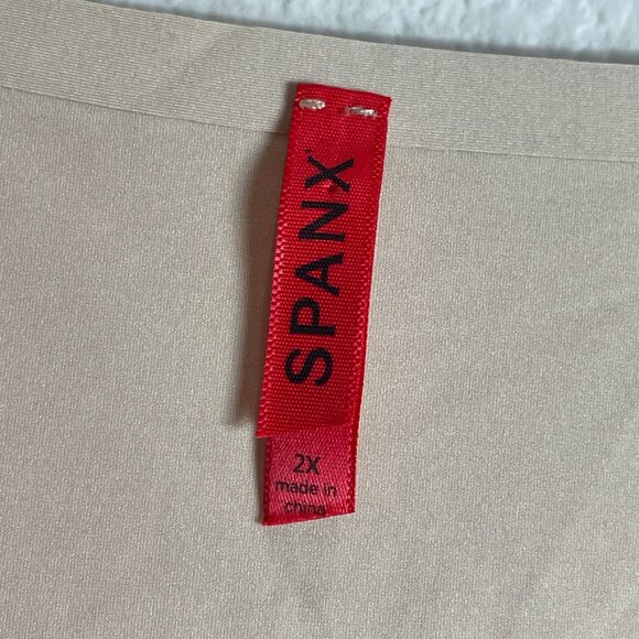 NEW Spanx Plus 2X Thinstincts Beige Shapewear Tank Top Smoothing Lightweight - Picture 3 of 7